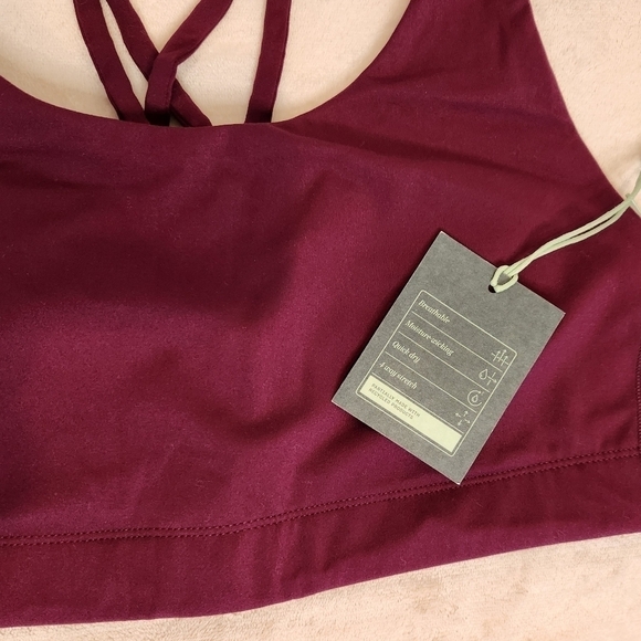We Wander Sports Bra Size Large - Picture 7 of 7